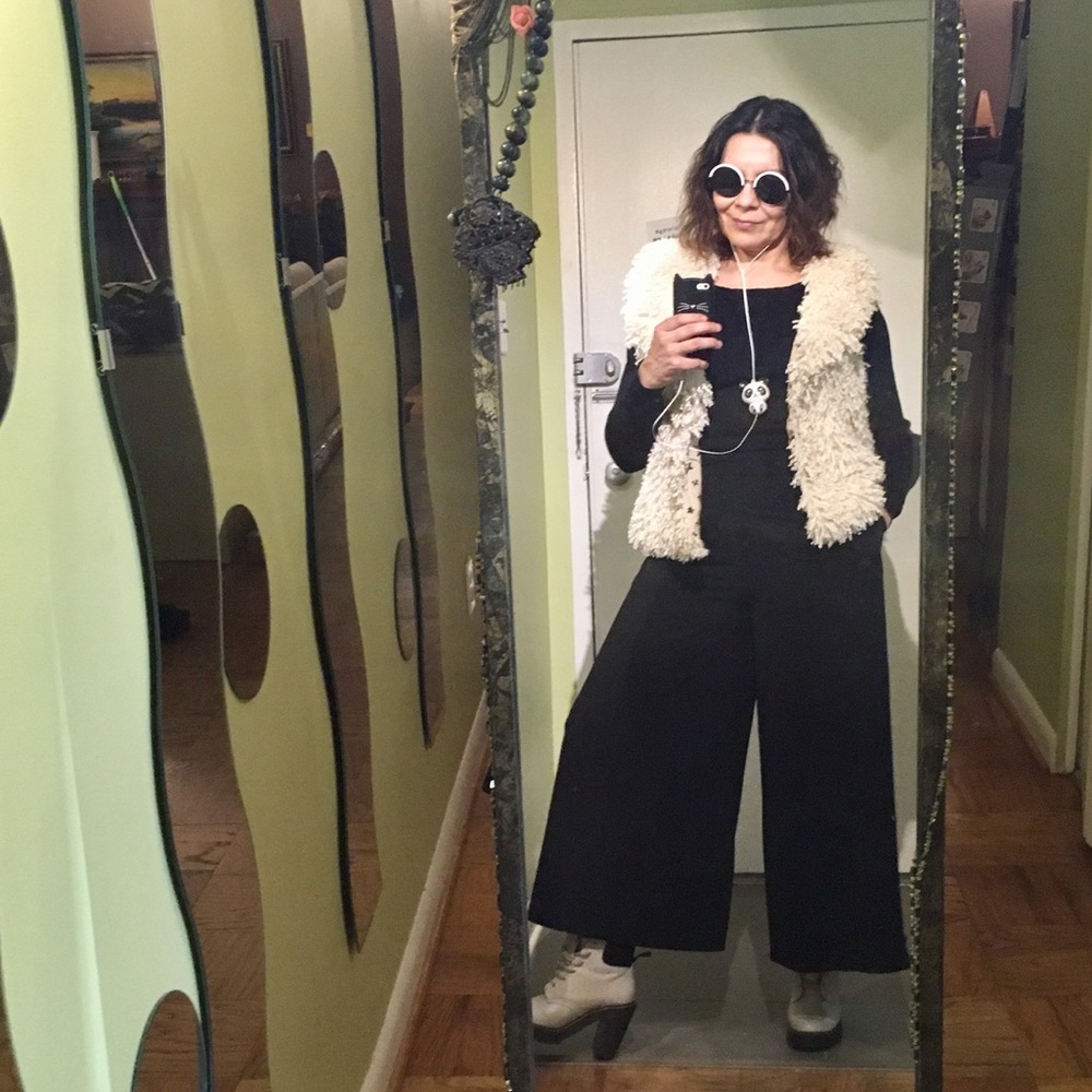 "Moppy" Betsy Johnson Vest, look of shearling